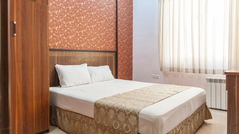 Eivan Apartment Hotel