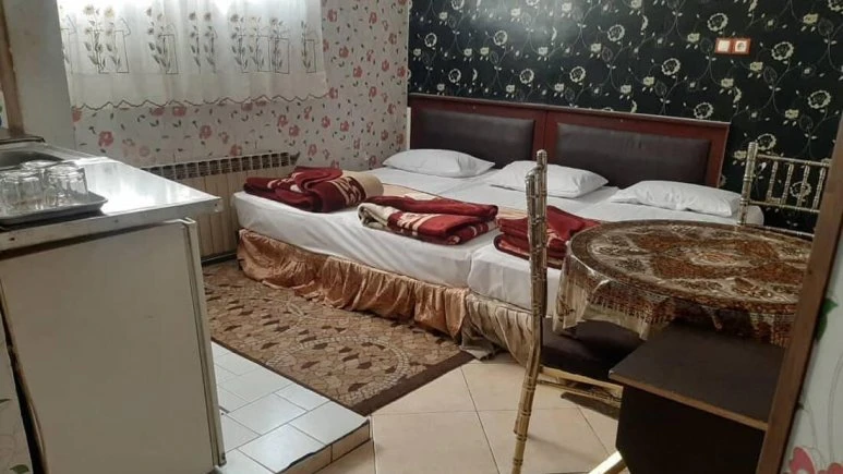 Hosseini Guest House