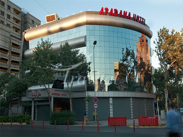 Apadana Hotel