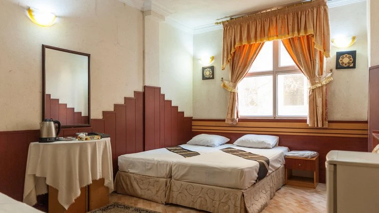 Parseh Hotel