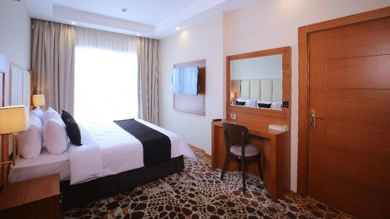 Sarina (4 star) Hotel