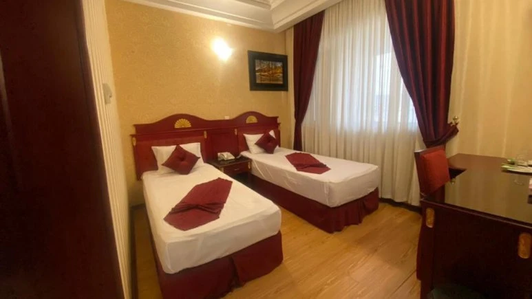 Sayeh Hotel