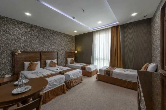 Shaker Hotel