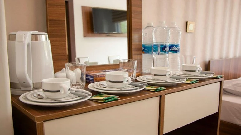 Almas Zafaraniyeh Hotel