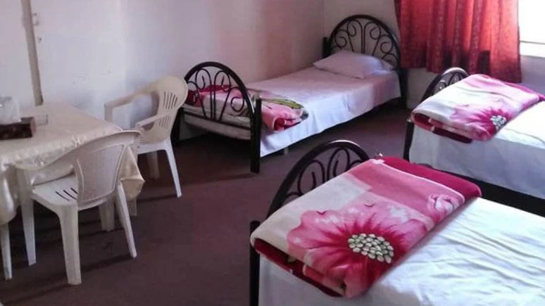 Naderi Hotel