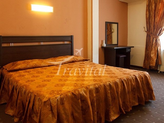 Parsa Hotel