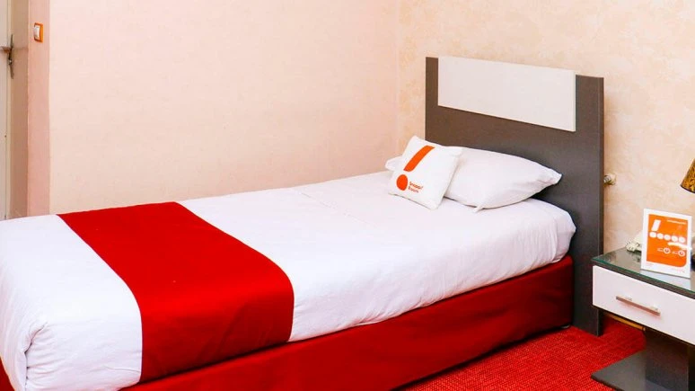 Pasargad Hotel